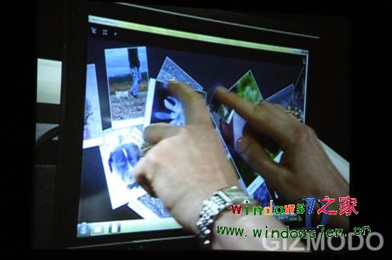 盖茨鲍尔默展示Windows 7触摸界面