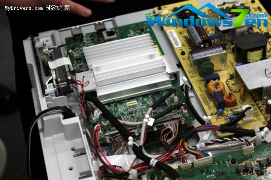 全球首款Google TV电视拆解