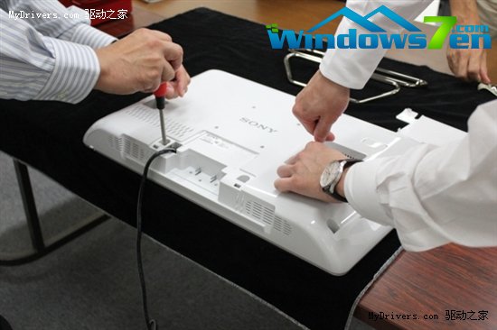 全球首款Google TV电视拆解