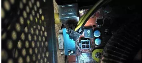 开机黑屏 开机黑屏