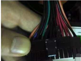 电脑开机 电脑开机