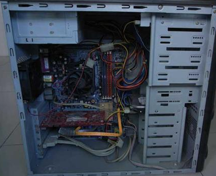 计算机主机