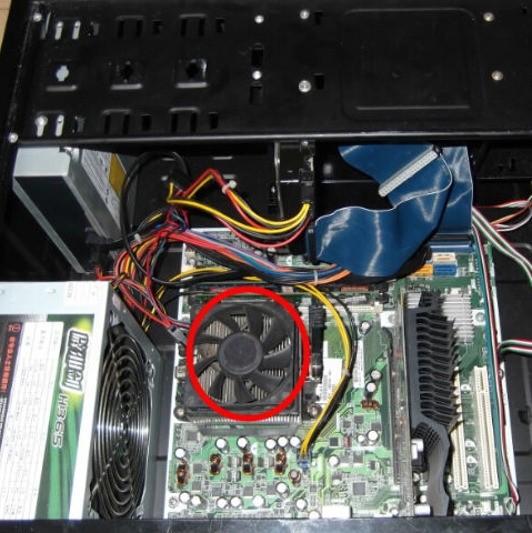 打开电脑机箱 打开电脑机箱